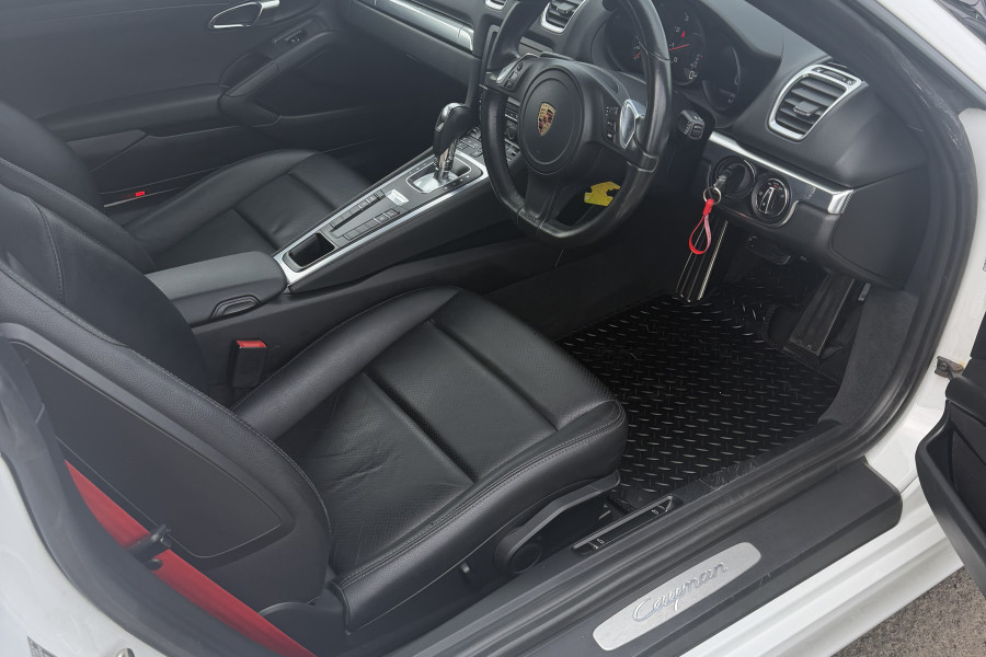 Porsche Cayman 